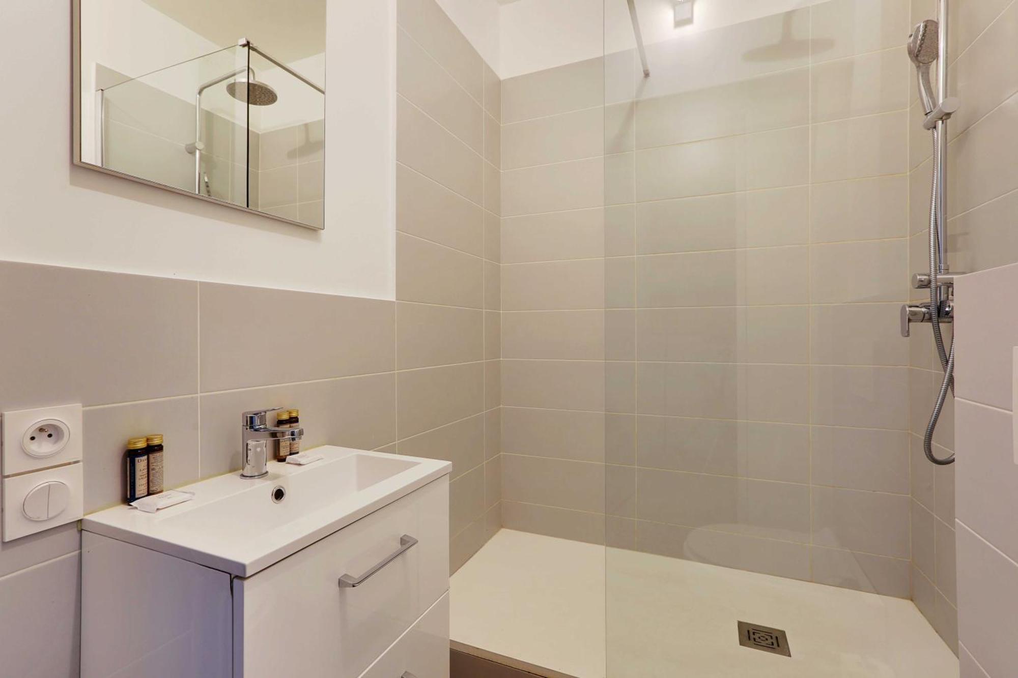 Spacious Apartment - 4Br-10P Montmartre Paris Exterior foto